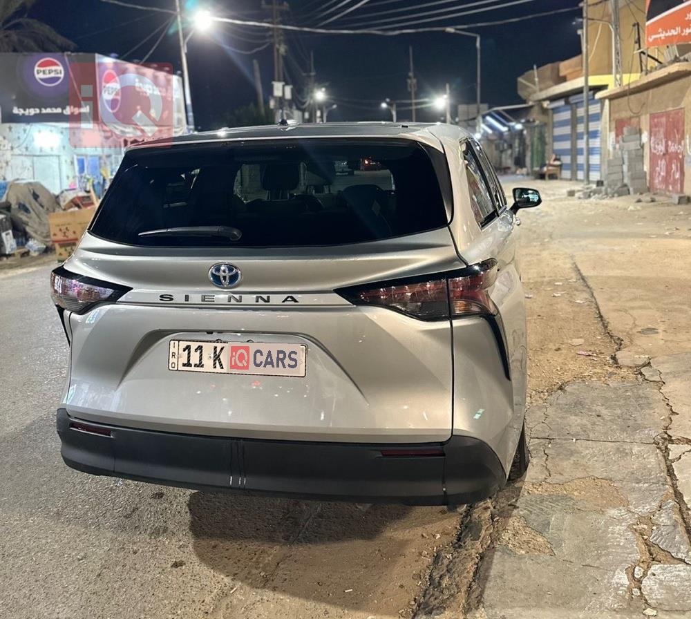 تۆیۆتا سیانا